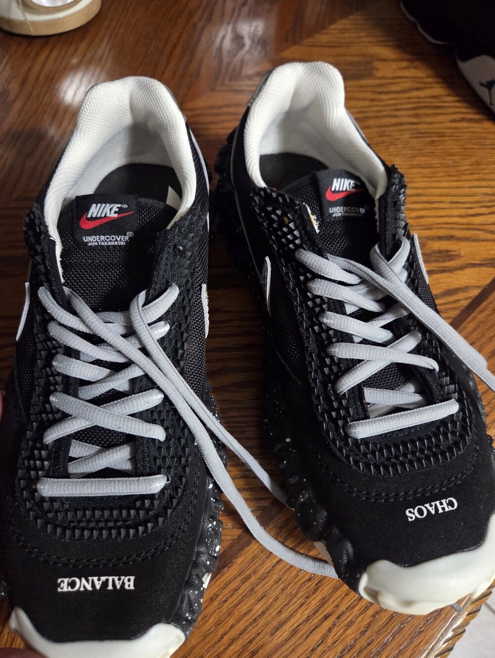 Nike Black & White Men’s CHAOS Sneakers